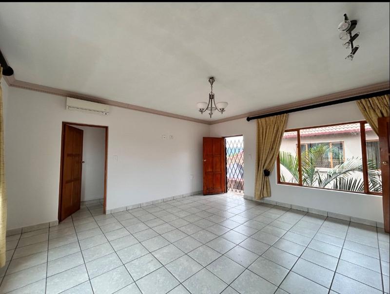 6 Bedroom Property for Sale in Birdwood Estate North West